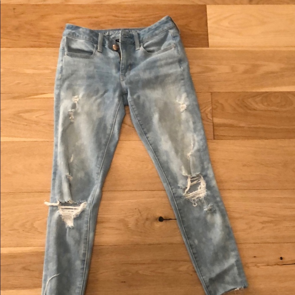 American Eagle white washed denim jeans